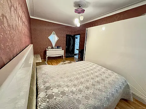 Satılır 4 otaqlı mənzil 95 m²
