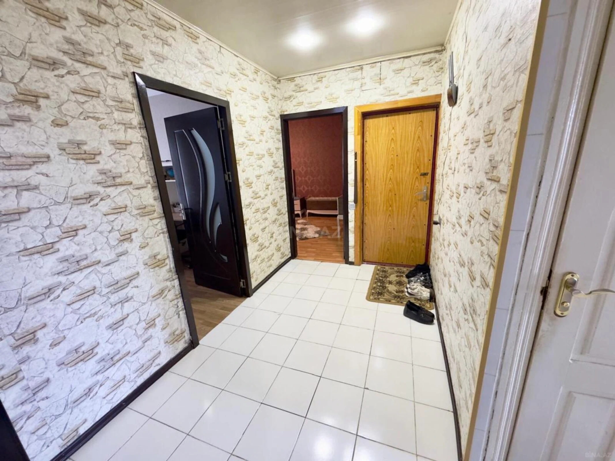 Satılır 4 otaqlı mənzil 95 m²
