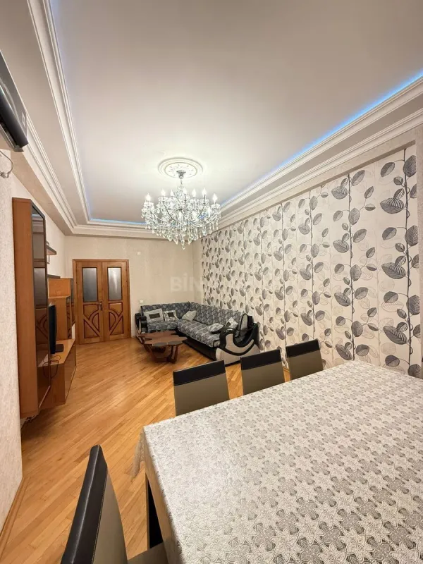Satılır 3 otaqlı mənzil 110 m²