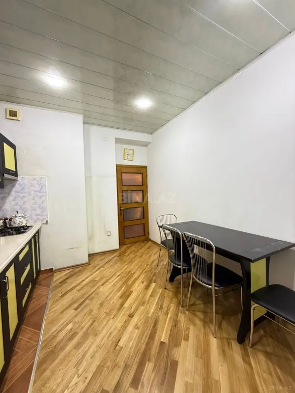 Satılır 3 otaqlı mənzil 110 m²