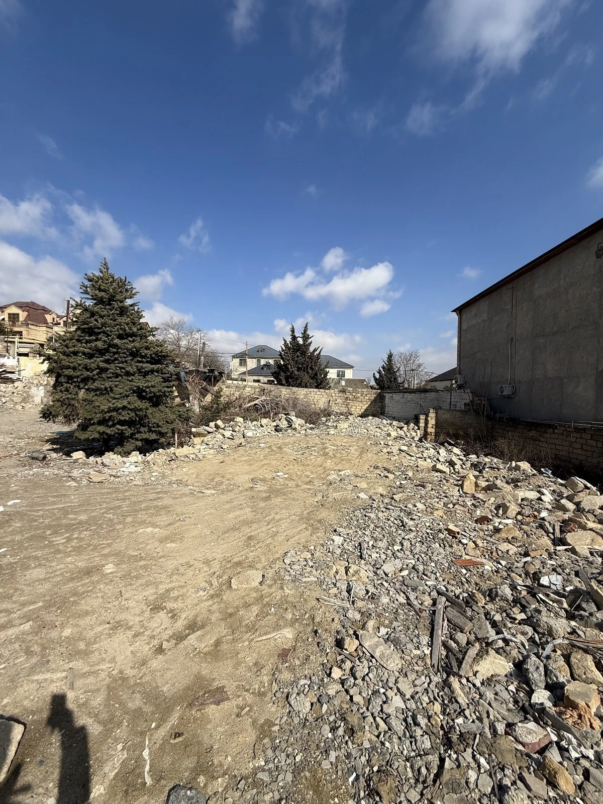 Satılır torpaq sahəsi 12 m²