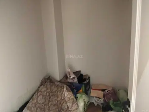 Satılır 4 otaqlı mənzil 148 m²