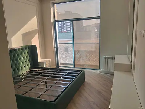 Satılır 4 otaqlı mənzil 148 m²