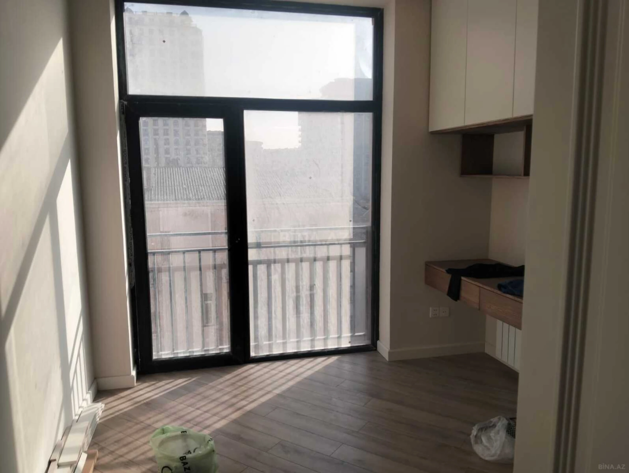Satılır 4 otaqlı mənzil 148 m²