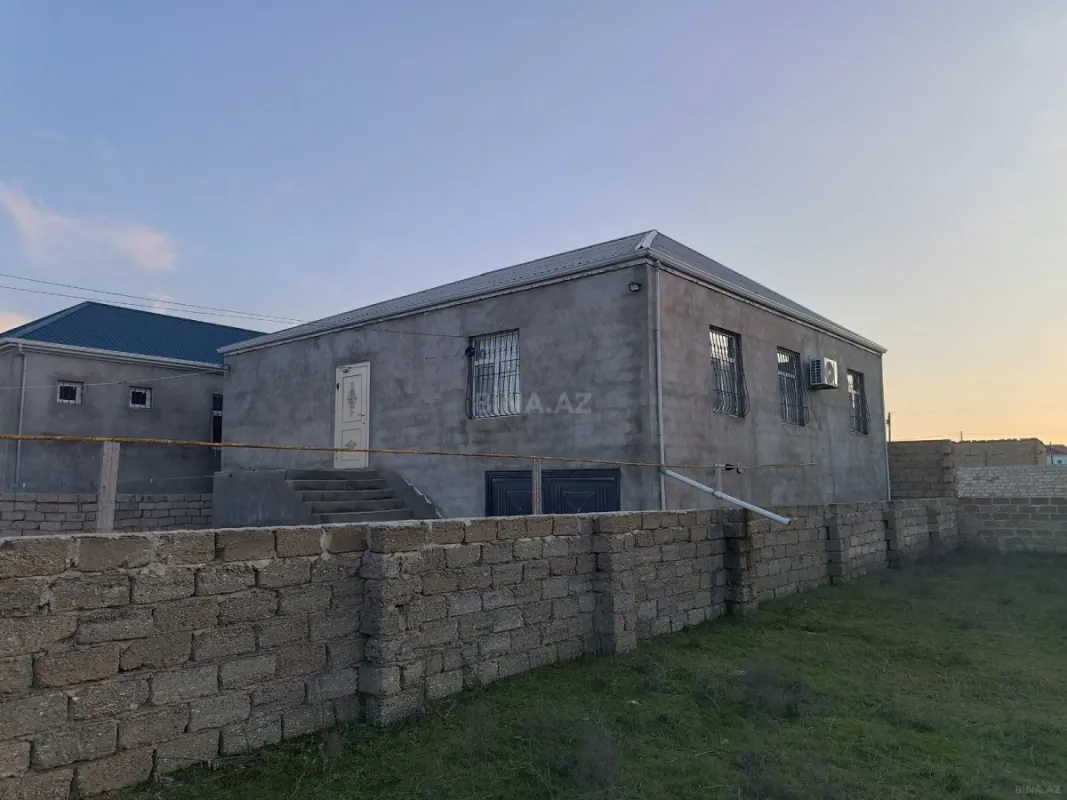 Satılır 3 otaqlı həyət evi 138 m²