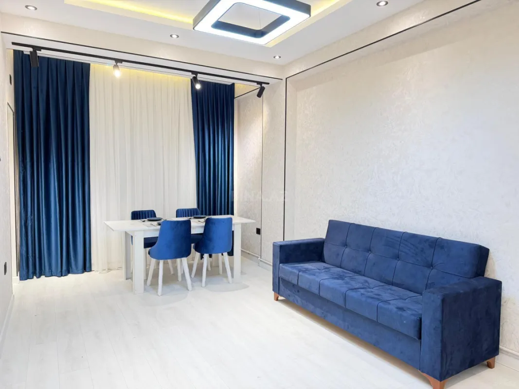 Satılır 2 otaqlı mənzil 62 m²