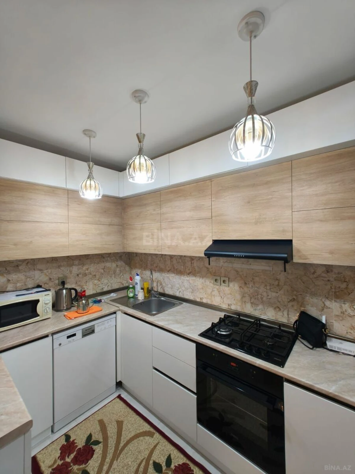 Kirayə verilir 2 otaqlı mənzil 65 m²