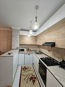 Kirayə verilir 2 otaqlı mənzil 65 m²