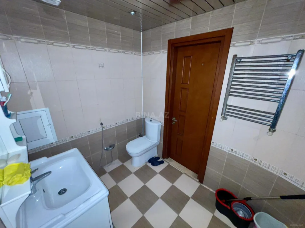 Kirayə verilir 3 otaqlı mənzil 180 m²