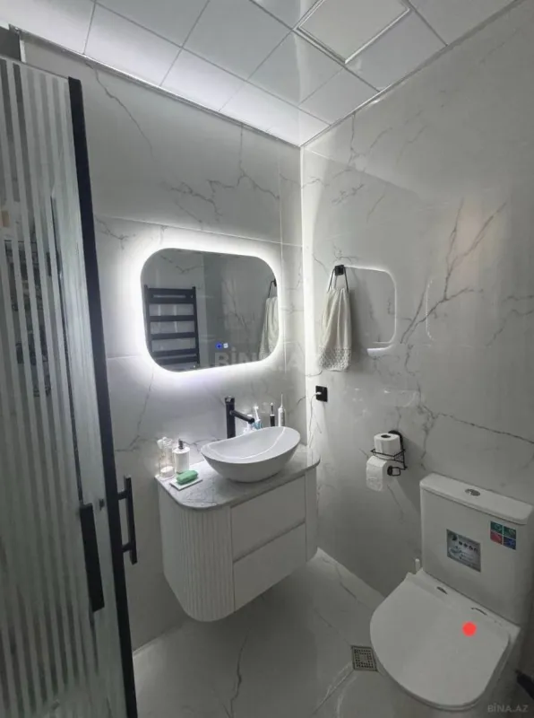 Satılır 2 otaqlı mənzil 92 m²