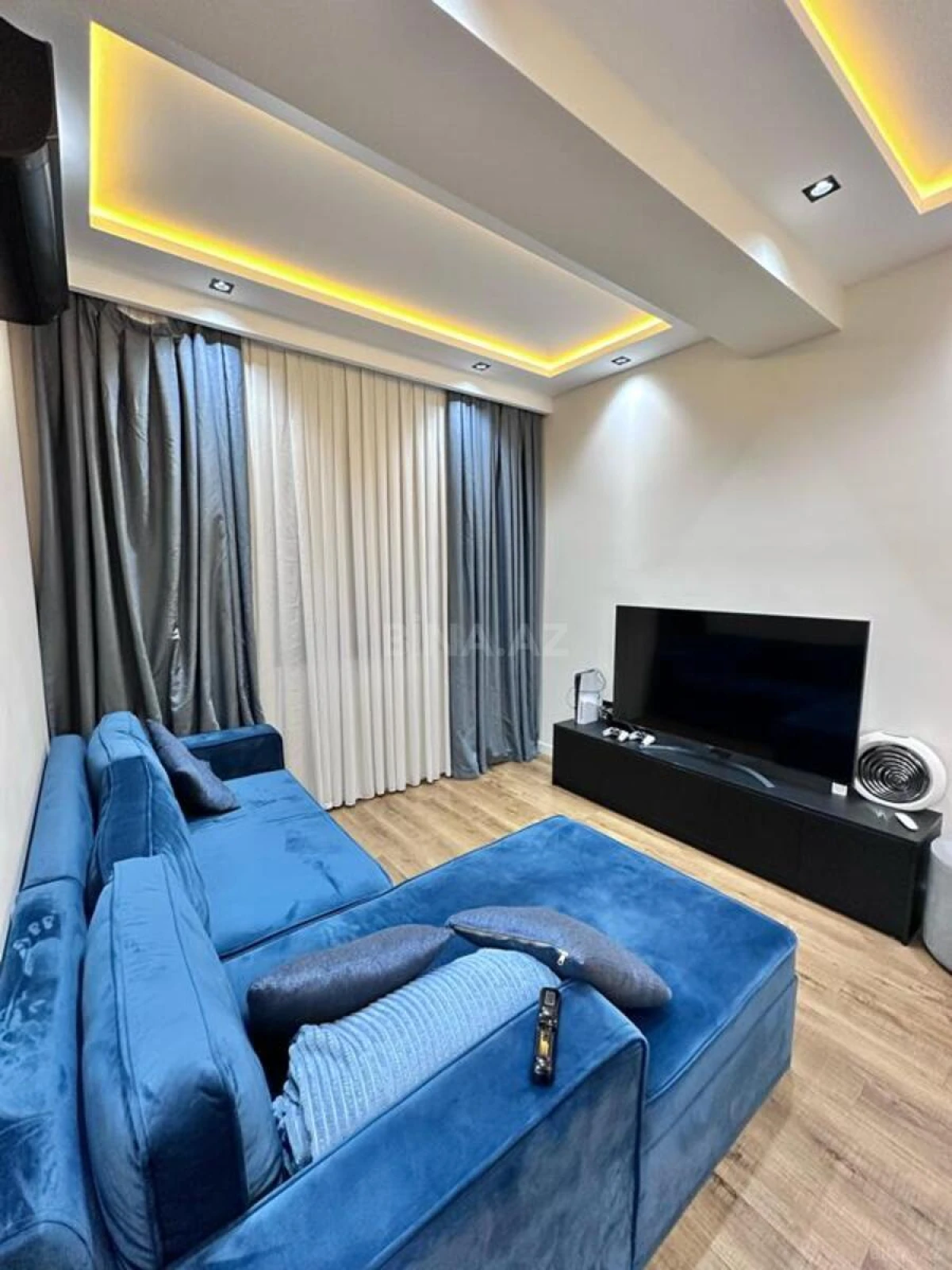 Satılır 2 otaqlı mənzil 92 m²
