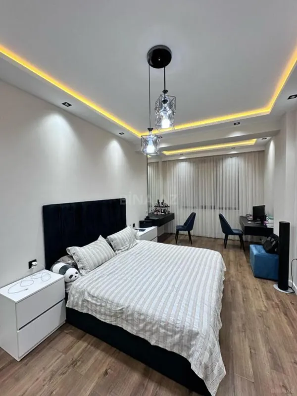 Satılır 2 otaqlı mənzil 92 m²