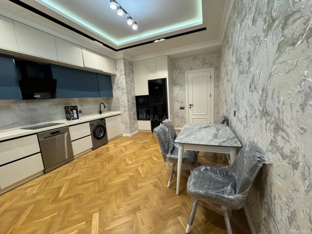 Kirayə verilir 2 otaqlı mənzil 91 m²