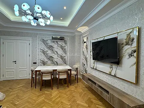 Kirayə verilir 2 otaqlı mənzil 91 m²