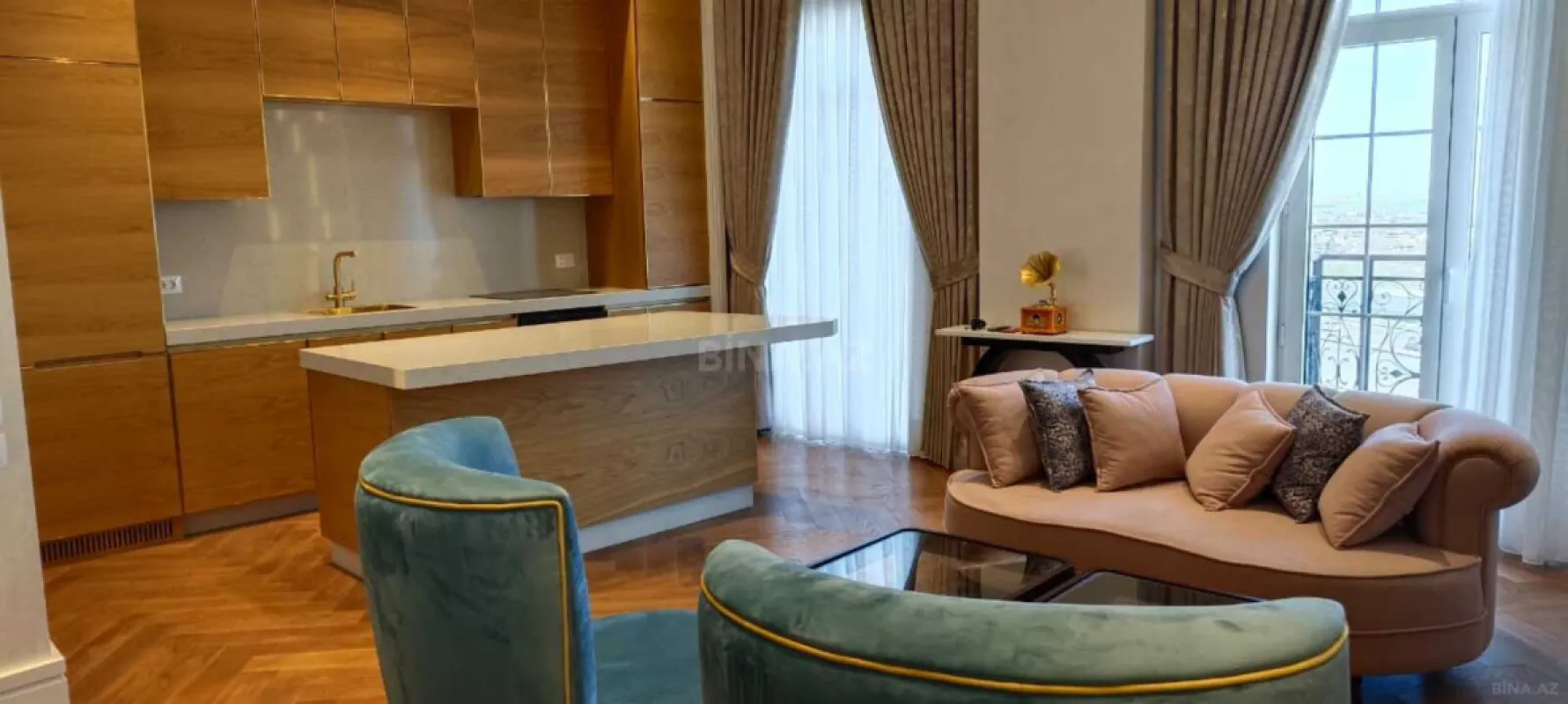 Kirayə verilir 3 otaqlı mənzil 115 m²