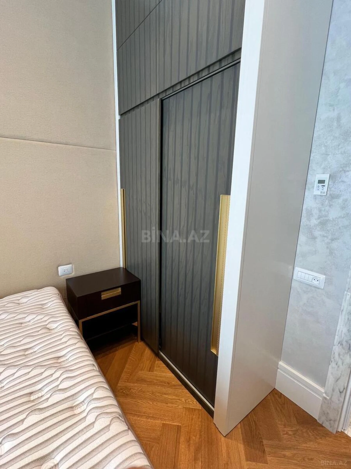 Kirayə verilir 3 otaqlı mənzil 115 m²