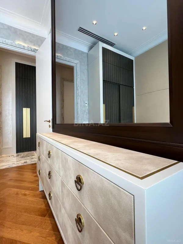 Kirayə verilir 3 otaqlı mənzil 115 m²