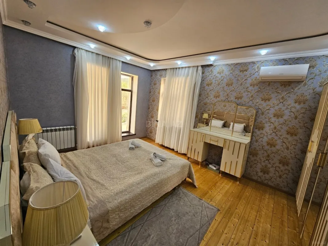 Kirayə verilir 5 otaqlı həyət evi 130 m²