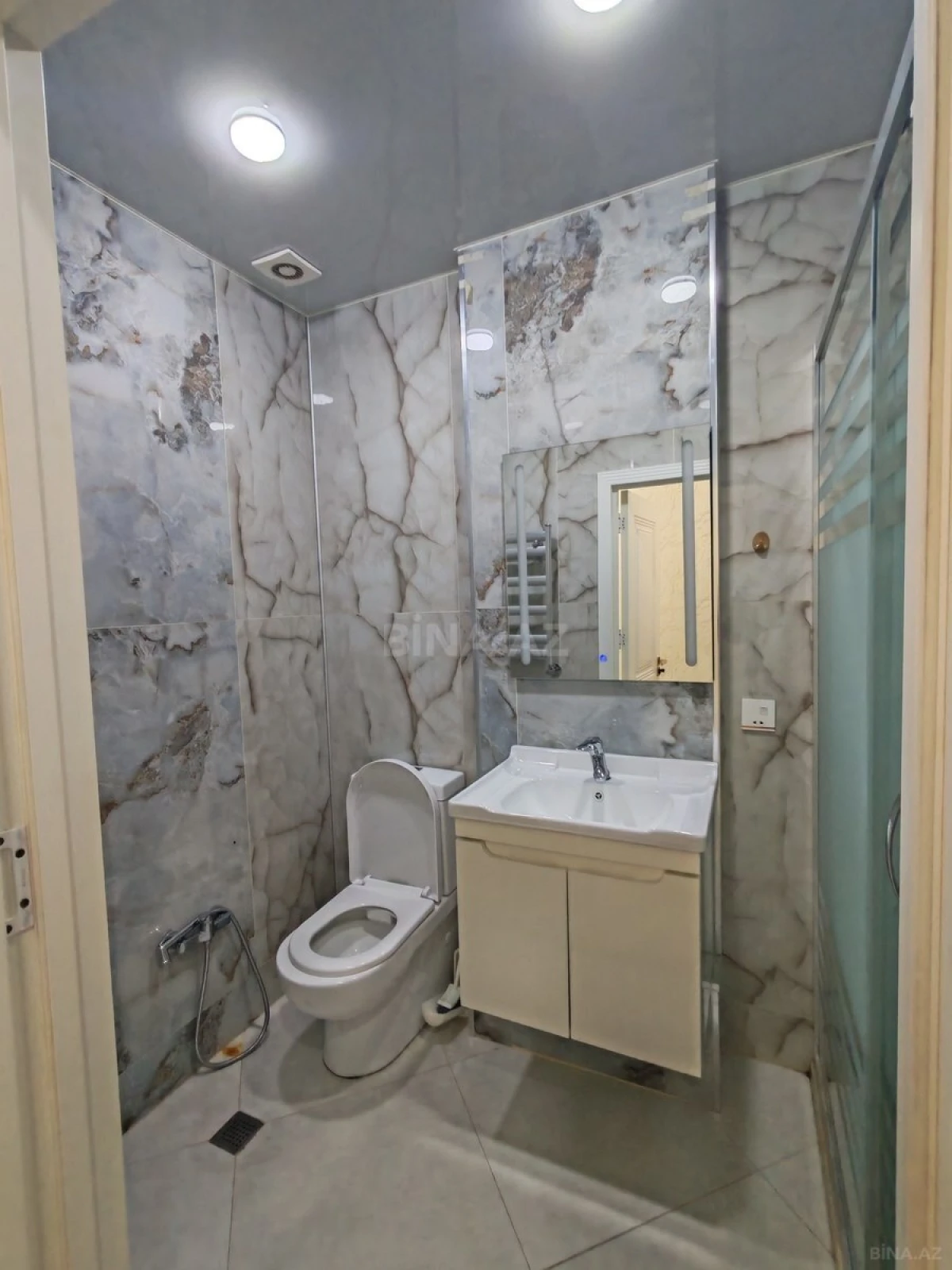 Satılır 2 otaqlı mənzil 62 m²