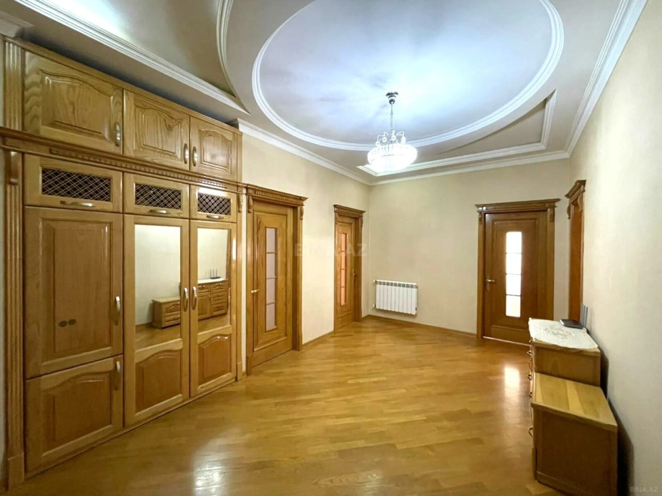 Kirayə verilir 3 otaqlı mənzil 130 m²