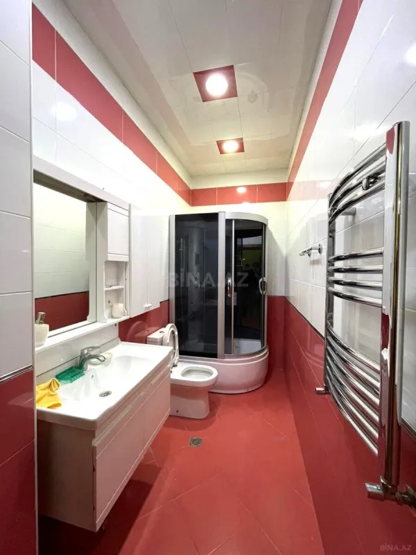 Kirayə verilir 3 otaqlı mənzil 130 m²