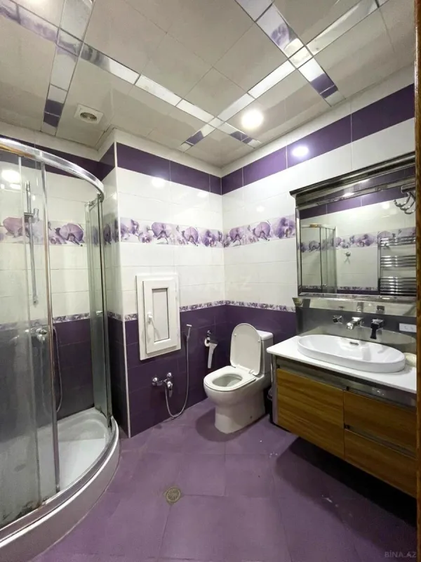 Kirayə verilir 3 otaqlı mənzil 130 m²