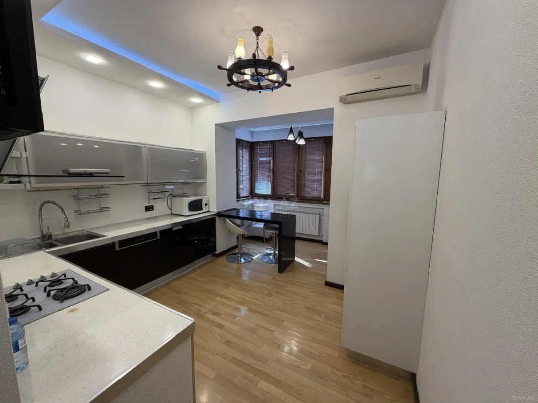 Satılır 3 otaqlı mənzil 90 m²