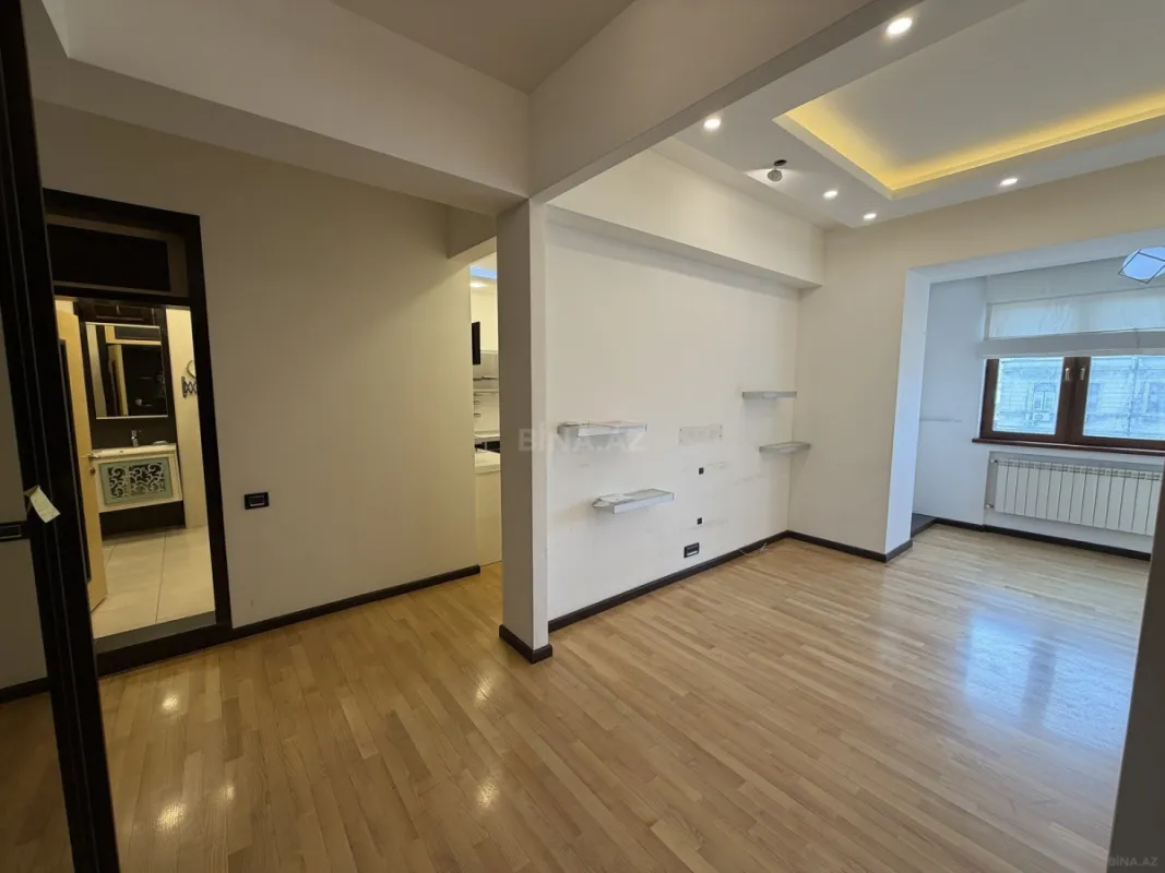 Satılır 3 otaqlı mənzil 90 m²