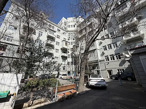 Satılır 3 otaqlı mənzil 90 m²