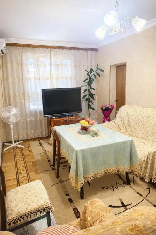 Satılır 4 otaqlı mənzil 85 m²