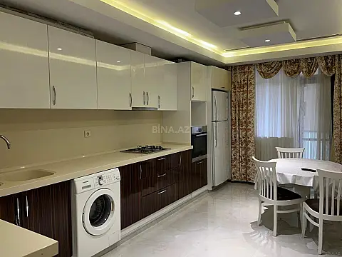Kirayə verilir 3 otaqlı mənzil 160 m²