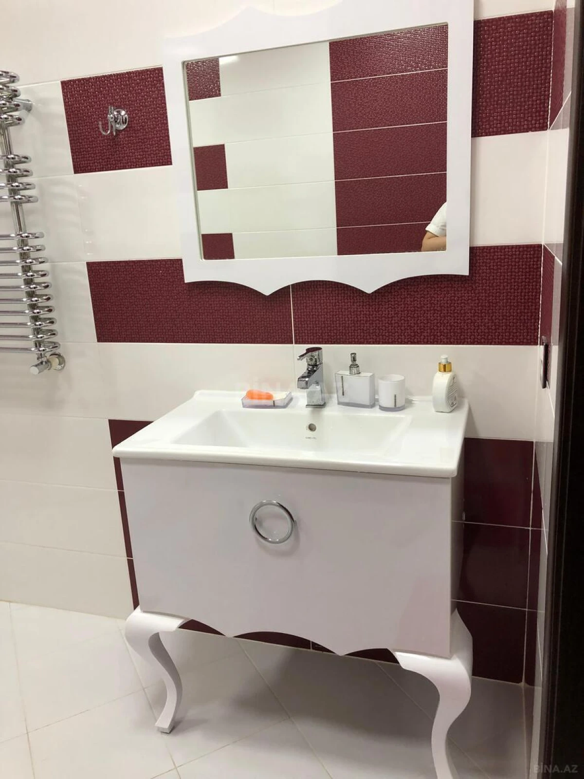 Kirayə verilir 2 otaqlı mənzil 113 m²