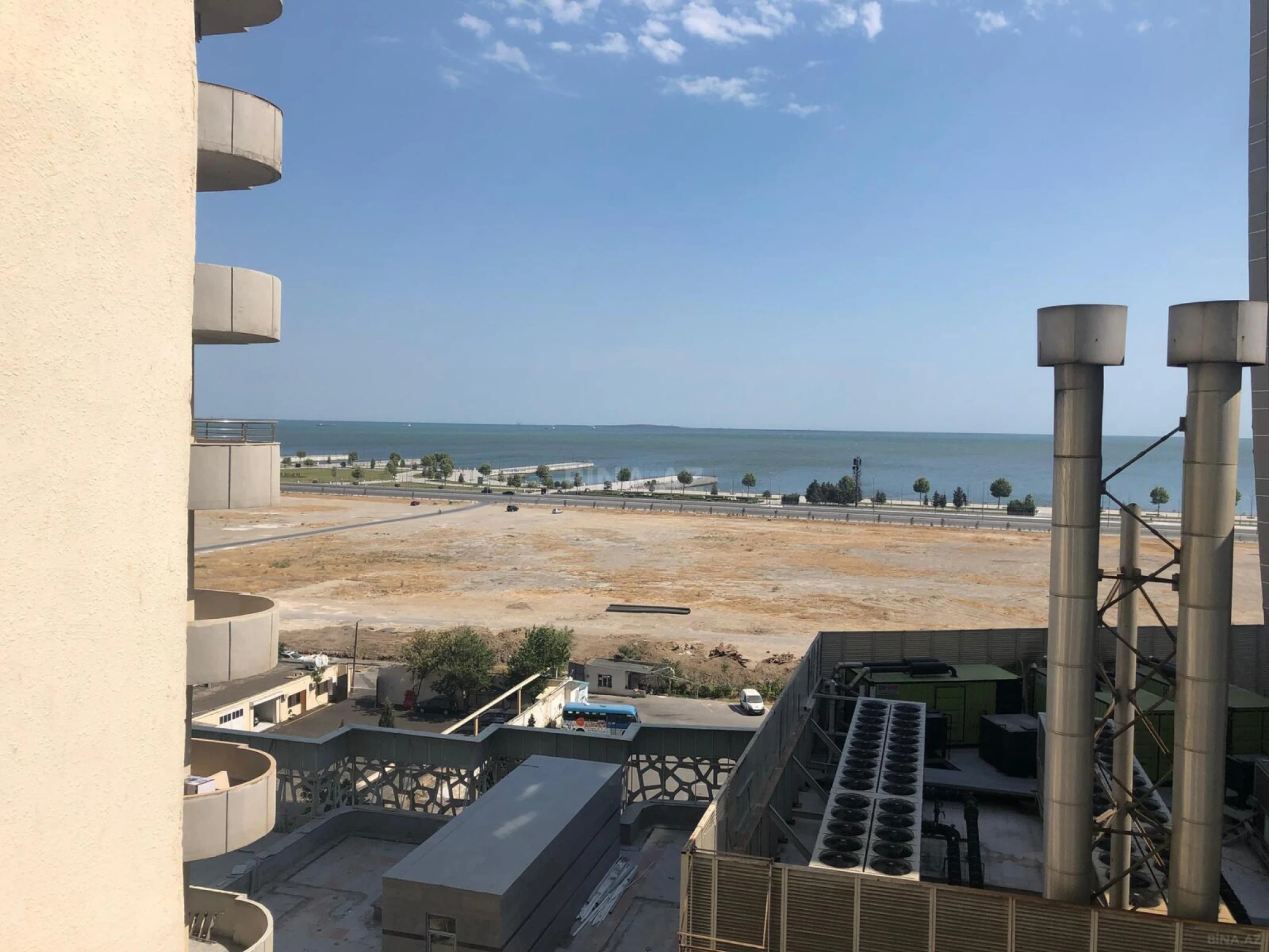 Kirayə verilir 2 otaqlı mənzil 113 m²