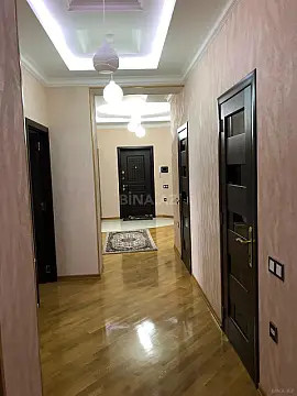 Kirayə verilir 2 otaqlı mənzil 113 m²