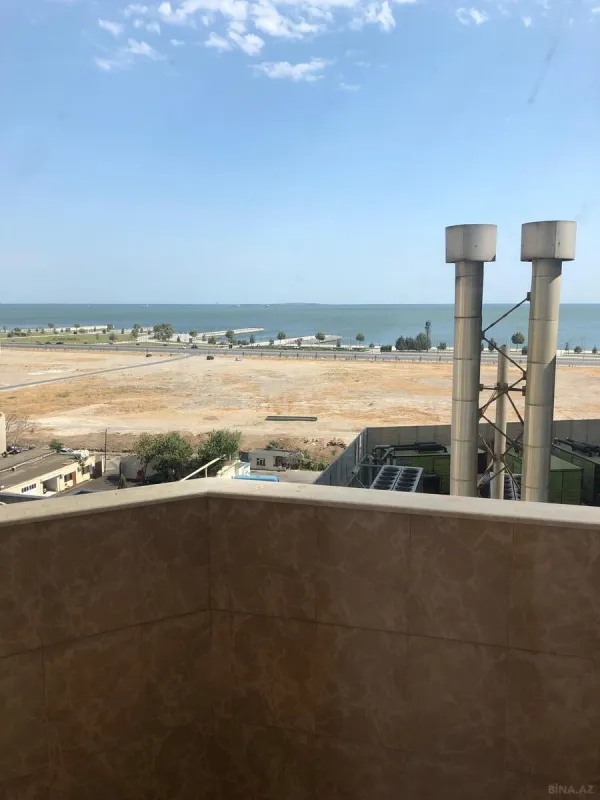 Kirayə verilir 2 otaqlı mənzil 113 m²