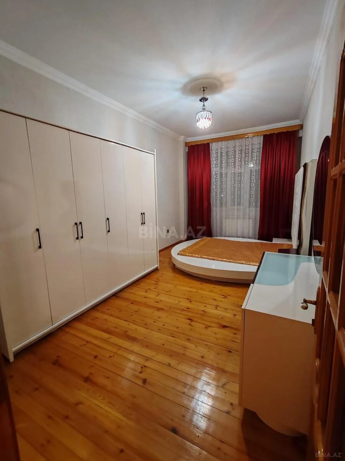 Kirayə verilir 3 otaqlı mənzil 100 m²