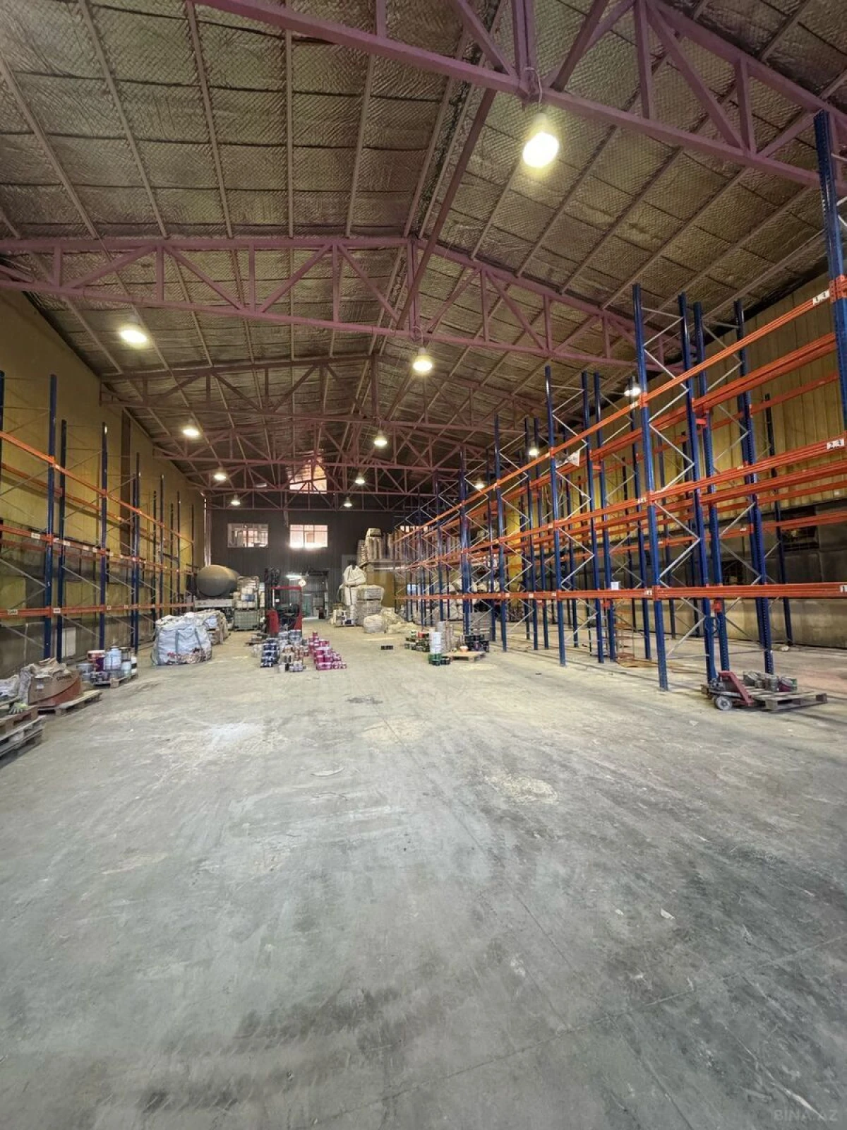 Kirayə verilir obyekt 650 m²