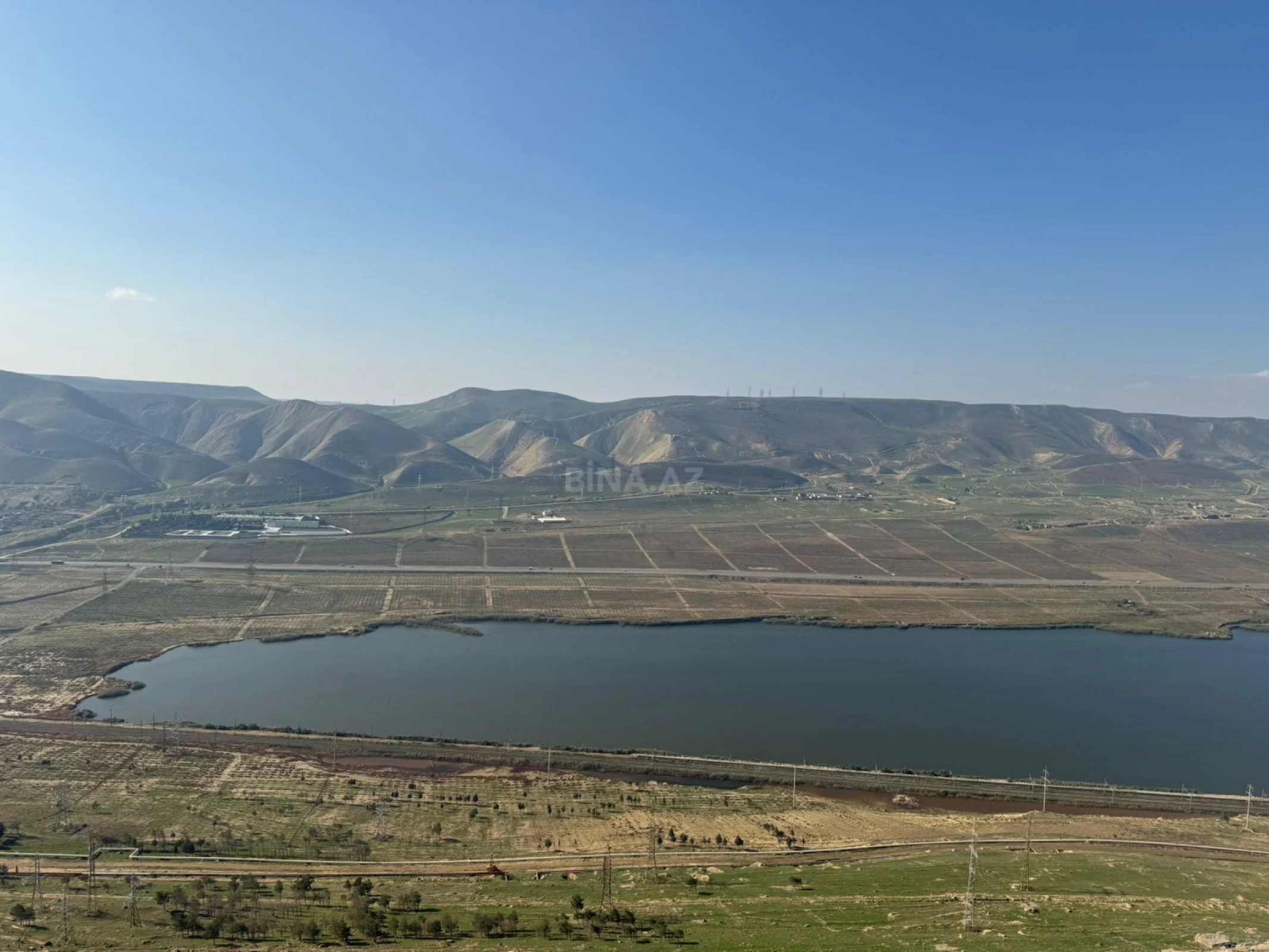 Satılır 3 otaqlı mənzil 96 m²