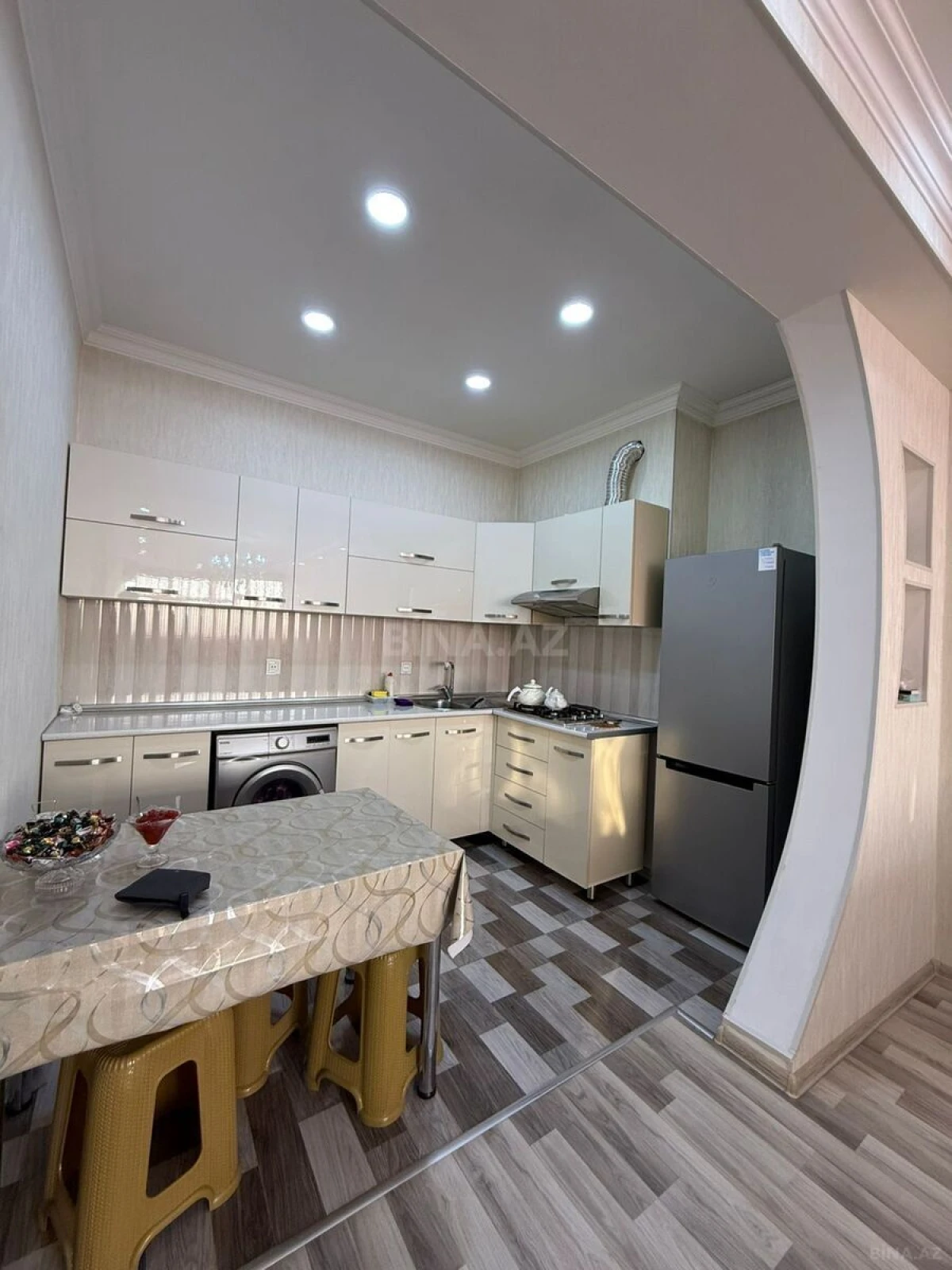 Satılır 3 otaqlı mənzil 96 m²