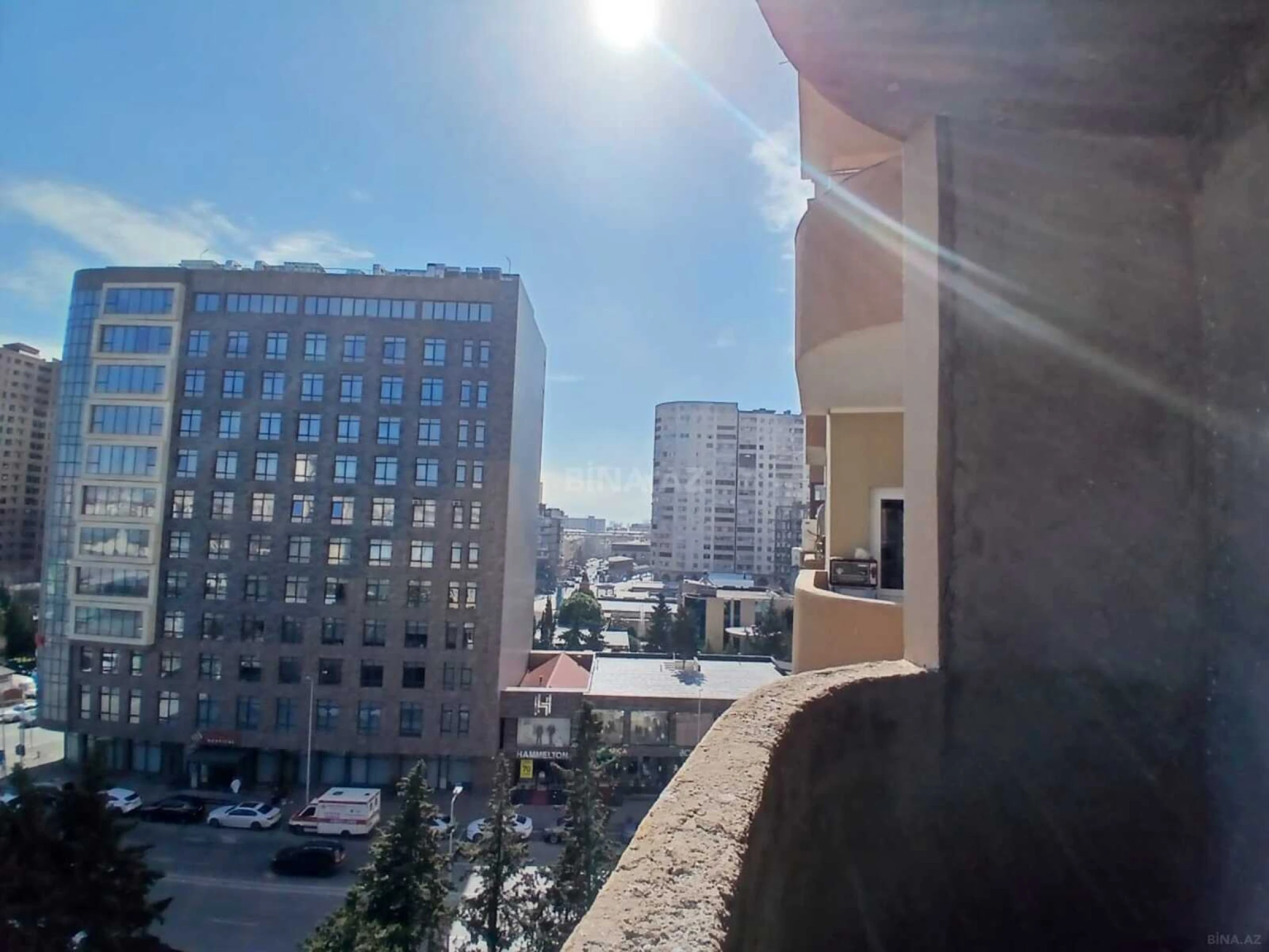 Satılır 3 otaqlı mənzil 176 m²