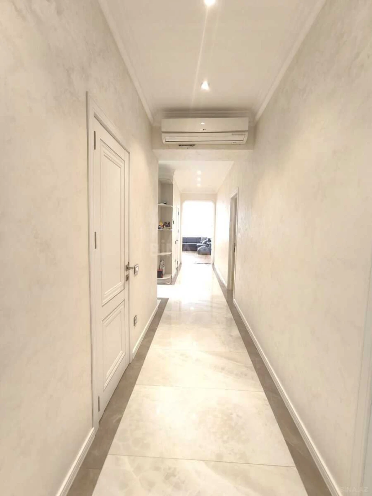 Kirayə verilir 4 otaqlı mənzil 165 m²