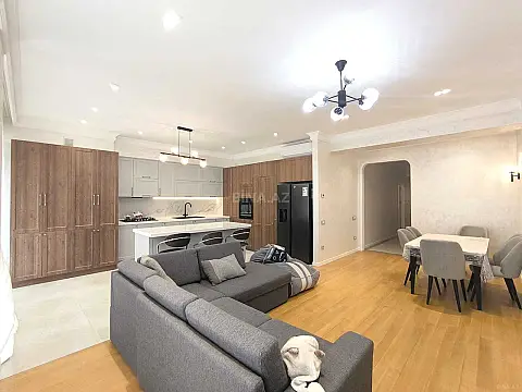 Kirayə verilir 4 otaqlı mənzil 165 m² — Bakı, Xətai 4 otaq 165.00 m²