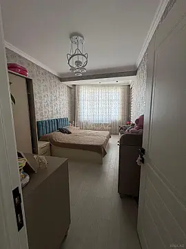 Satılır 3 otaqlı mənzil 122 m²