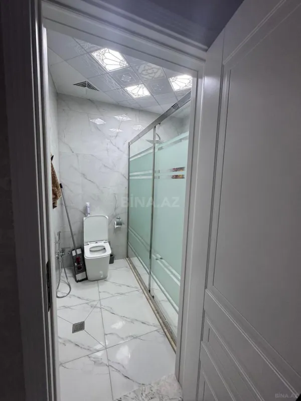 Satılır 3 otaqlı mənzil 122 m²