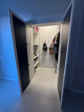 Satılır 3 otaqlı mənzil 122 m²