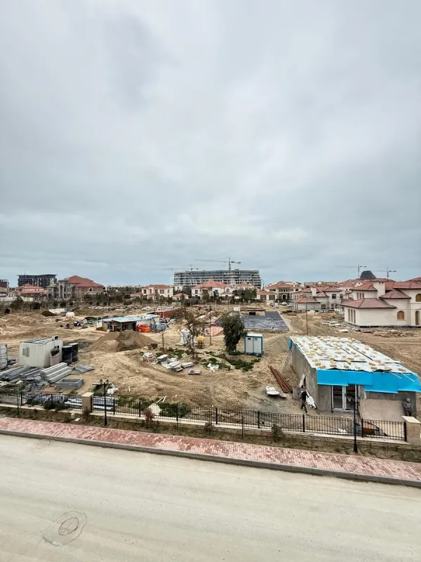 Satılır 9 otaqlı həyət evi 460 m²