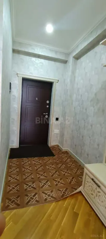 Kirayə verilir 3 otaqlı mənzil 143 m²