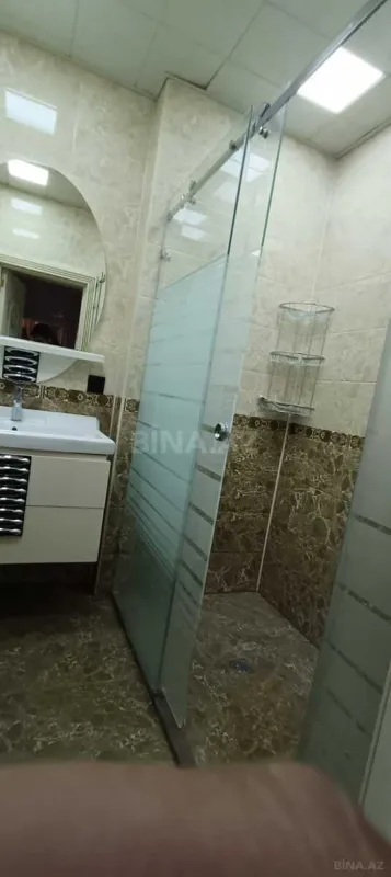 Kirayə verilir 3 otaqlı mənzil 143 m²