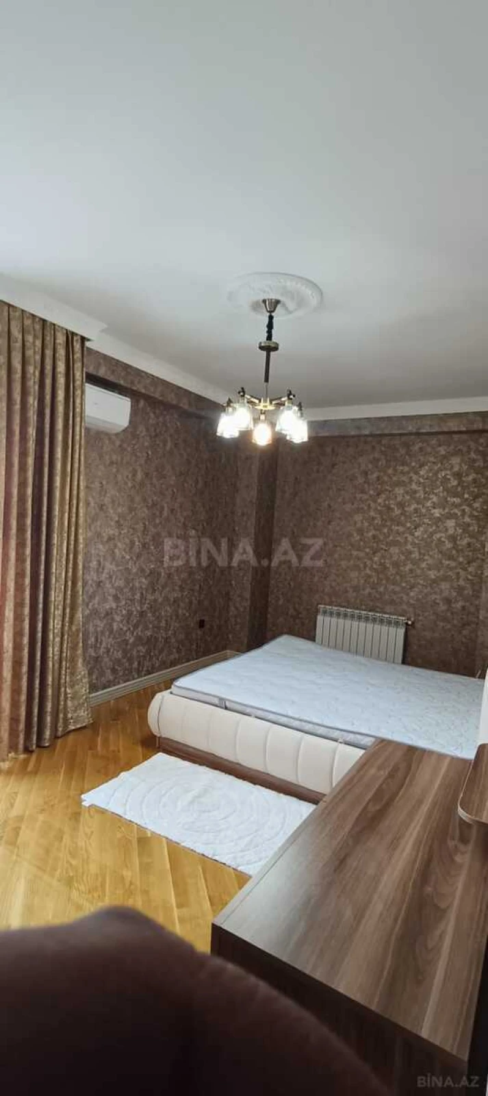 Kirayə verilir 3 otaqlı mənzil 143 m²