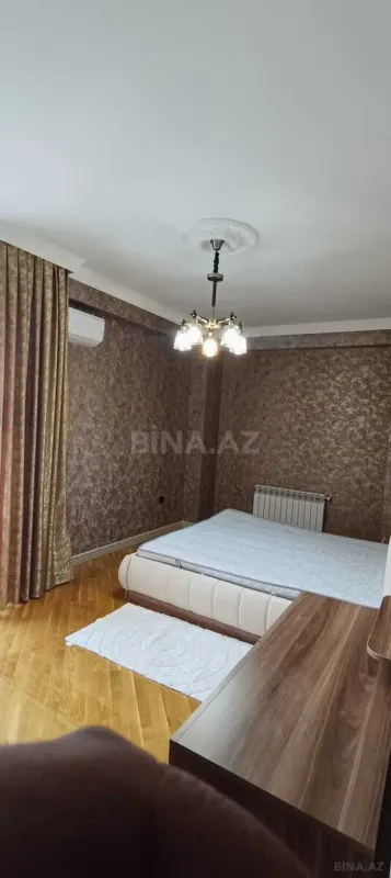 Kirayə verilir 3 otaqlı mənzil 143 m²